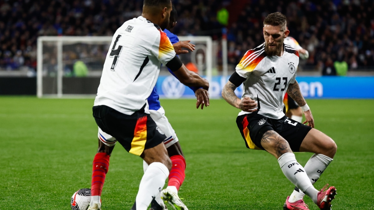 El defensa Jonathan Tah con el 4 a la espalda en la Selección de Alemania