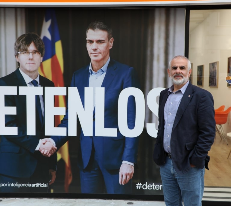 "En Cataluña es inseparable la batalla jurídica de la política porque los políticos transgreden las leyes"