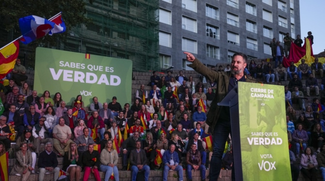 Vox confía en la resistencia en Euskadi pese a las previsiones de mejora del PP 