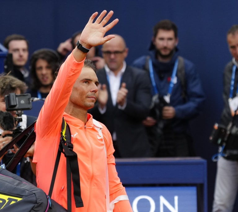 La ovación a Rafa Nadal tras su último partido en el Godó