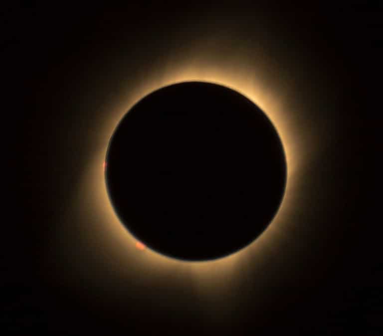El primer eclipse solar será visible desde España por la mañana