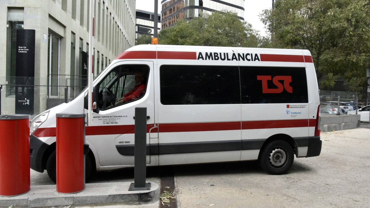 Una ambulancia en Barcelona (Cataluña)