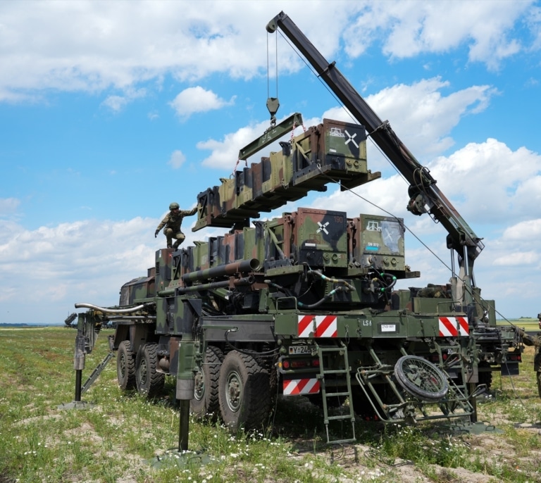 La UE presiona a España y Grecia para que cedan sus Patriot y S-300 a Ucrania