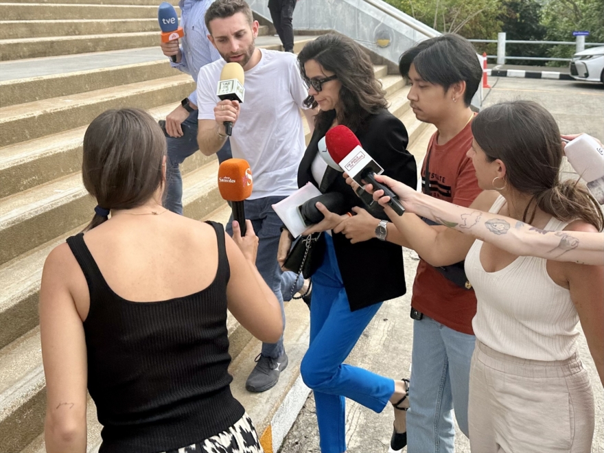 Silvia Bronchalo en su llegada a los juzgados para el juicio de su hijo, Daniel Sancho. 