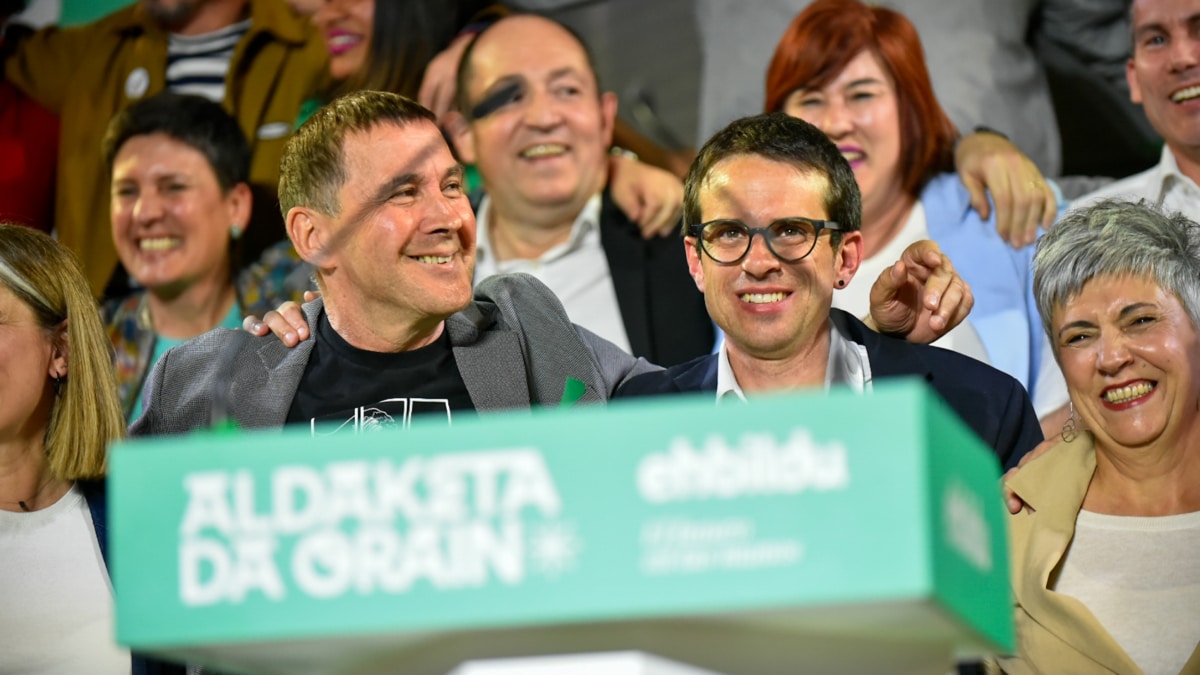 PNV y Bildu quieren que el PSOE reconozca la nación vasca antes de 2028