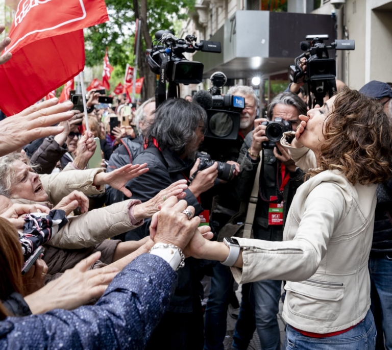 El PSOE implora a Sánchez que se quede pero asume que abre nueva etapa pase lo que pase