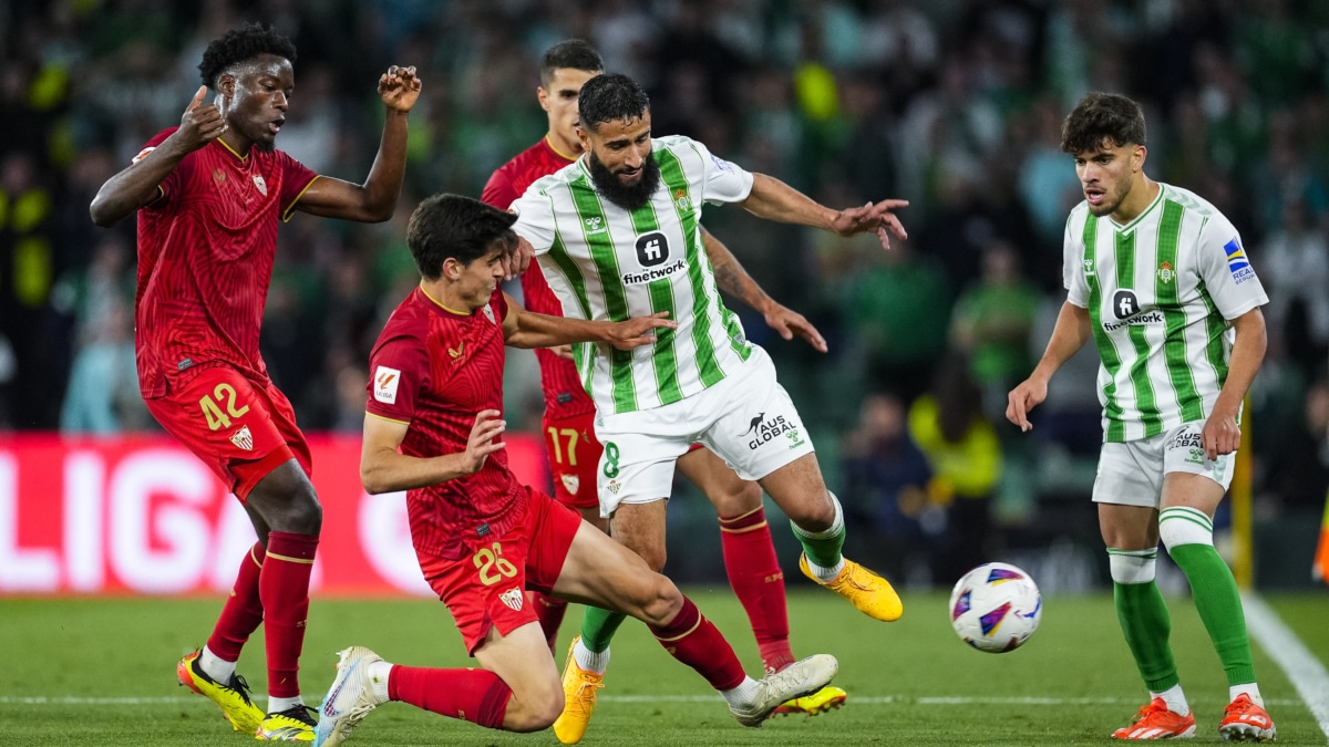 Betis y Sevilla empatan en un derbi con que aleja a los verdiblancos de Europa