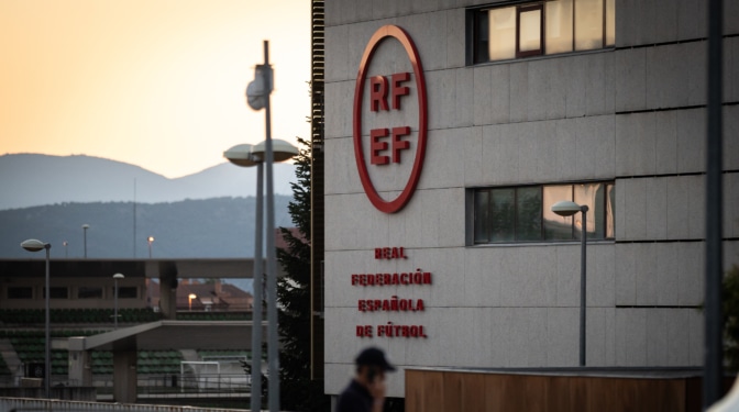 Gruconsa le reclama 105.000 euros a la Federación de Fútbol por un "informe de deficiencias técnicas"