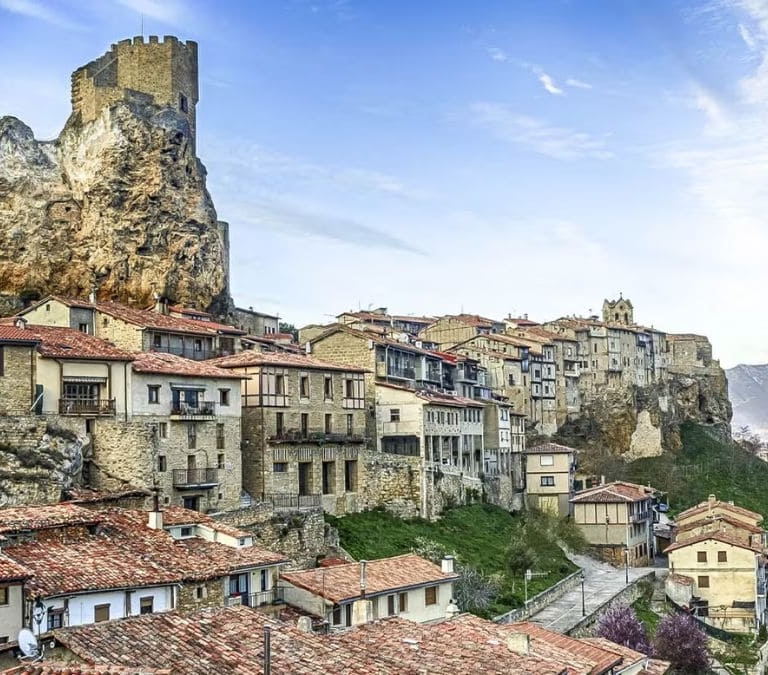 Descubre  la ciudad más pequeña y medieval de Burgos