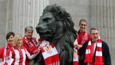 Fútbol, banderas y patria, el 'mitin sevillano' de la campaña vasca