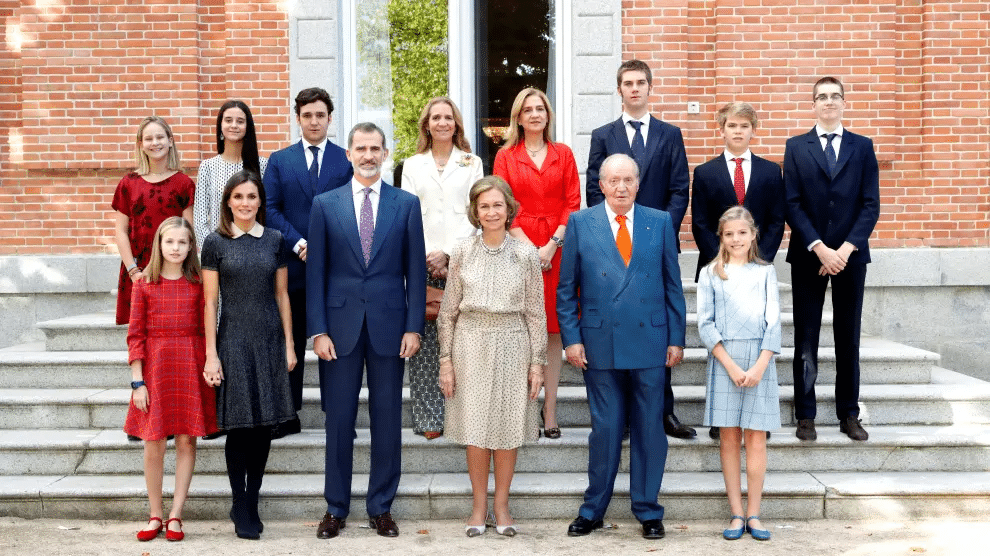 En 2018, por el 80 cumpleaños de la reina Sofía, fue la última vez que la familia al completo (padres, hijos y nietos) posaron juntos.