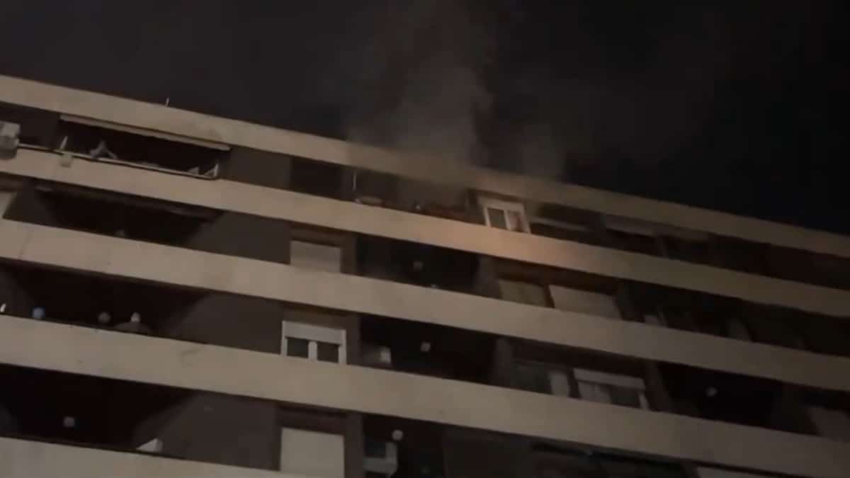 Incendio en un bloque de viviendas en el barrio de Chamberí, Madrid