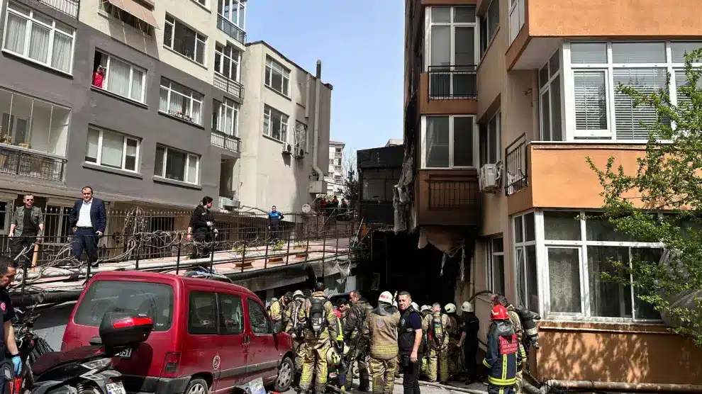 Al menos 29 muertos en un incendio de una macrodiscoteca en obras en Estambul