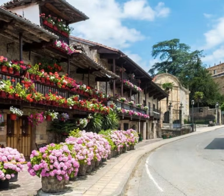 Conoce el pueblo más bonito de Cantabria y su leyenda sobre el hombre pez