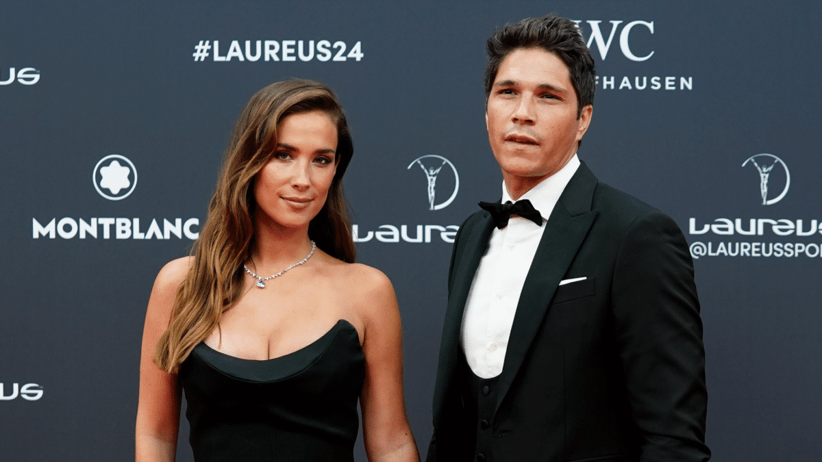 María Pombo y Pablo Castellano posan en la alfombra roja de los Laureus.