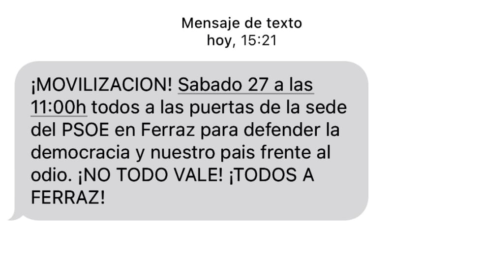 El PSOE se moviliza para apoyar a Sánchez a través de SMS: "No todo vale. Todos a Ferraz"