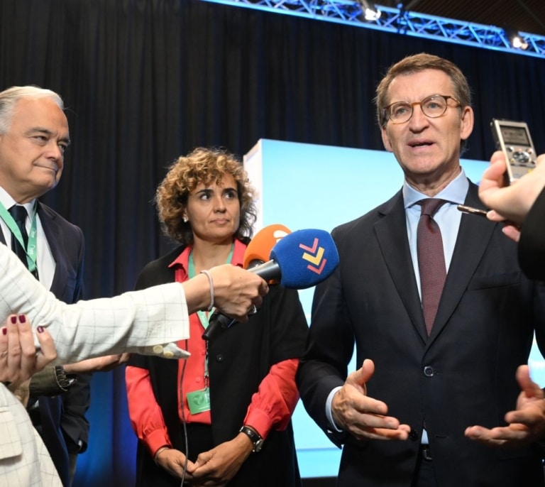 La elección de Pons para dirigir la campaña europea deja el camino libre a Dolors Montserrat