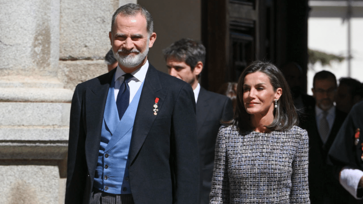 Los reyes Felipe y Letizia asisten a la entrega del premio Cervantes al escritor español Luis Mateo Díez.