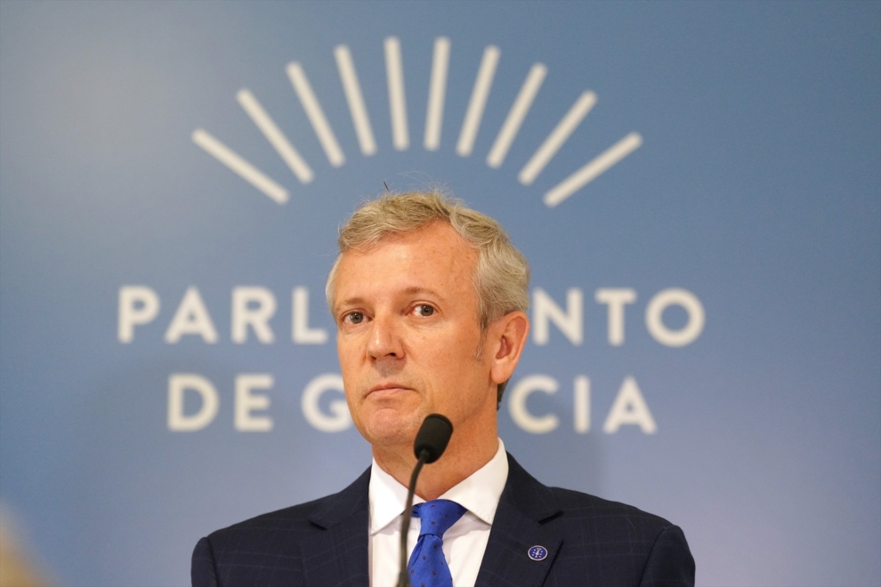 El líder del PPdeG y próximo presidente autonómico, Alfonso Rueda, comparece en el Parlamento de Galicia, este martes