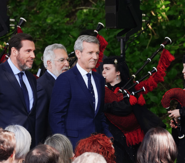 Rueda jura su cargo en la Xunta: "Galicia aspira a todo"