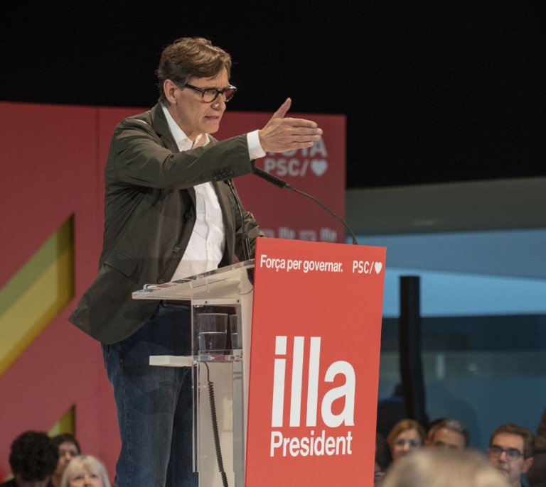 El PSC ganaría las elecciones e Illa sería presidente de Cataluña si pacta con ERC, según las encuestas