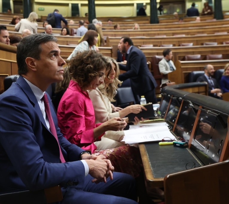 Los posibles escenarios políticos tras el amago de dimisión de Sánchez