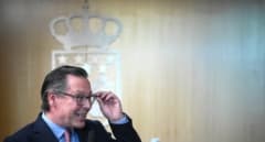 El PSOE exige la dimisión de Alfonso Serrano por decir que Begoña Gómez se reúne con empresarios en hoteles
