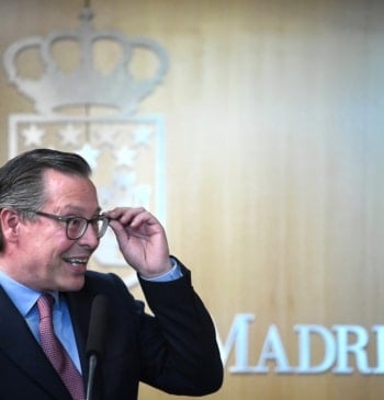 Feijóo propone al senador Alfonso Serrano como presidente organizador del Congreso del [...]
