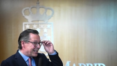 El PSOE exige la dimisión de Alfonso Serrano por decir que Begoña Gómez se reúne con empresarios en hoteles