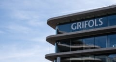 Grifols recalcula su deuda y la aumenta hasta los 10.500 millones tras pedir explicaciones la CNMV
