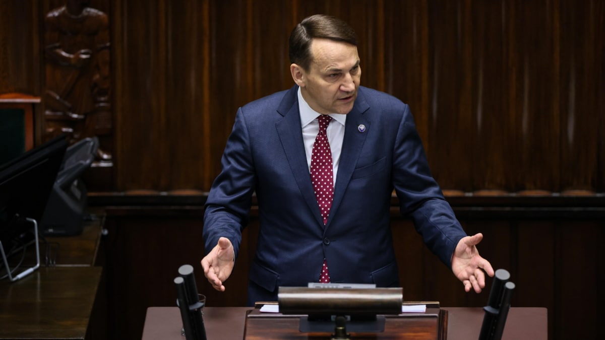 Radoslaw Sikorski en el Parlamento polaco