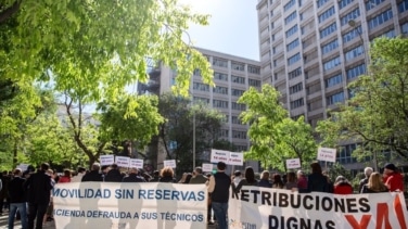 Los trabajadores de Hacienda convocan paros por el colapso que sufren las oficinas de la Agencia Tributaria