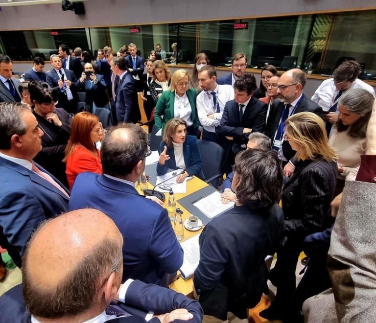 Ribera hará campaña en Bruselas para mantener la política económica del Gobierno