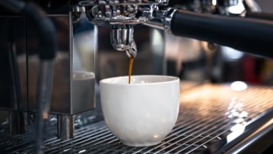 El impacto del consumo de café a diario en tu cerebro, según una doctora de Harvard