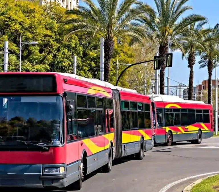 Cómo llegar y salir en transporte público de la Feria de Abril de Sevilla