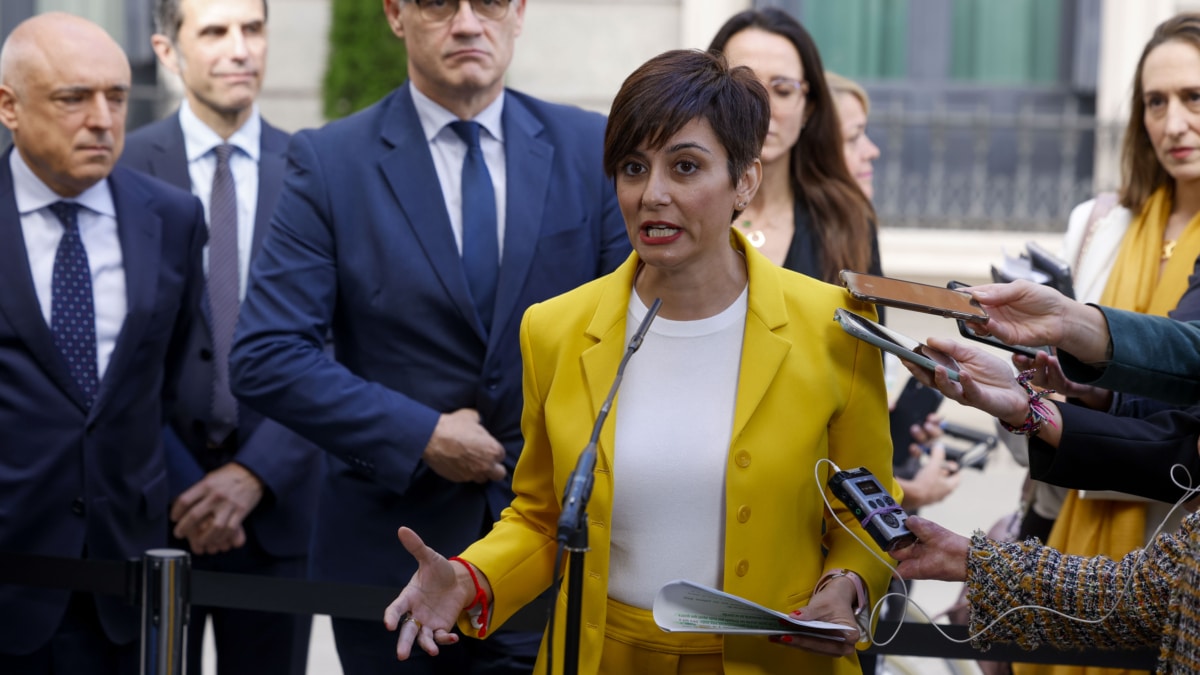 MADRID, 23/05/2024.- La ministra de Vivienda y Agenda Urbana, Isabel Rodríguez, durante una rueda de prensa este jueves en el Congreso. EFE/ JJ Guillén