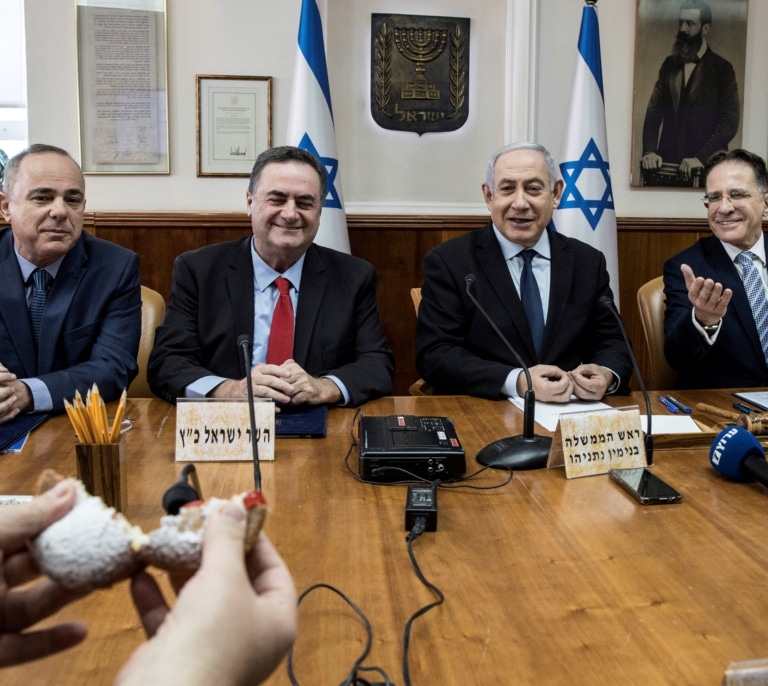 Israel acusa a Sánchez de "incitar al genocidio judío" y compara a Yolanda Díaz con Jameneí y Hamás