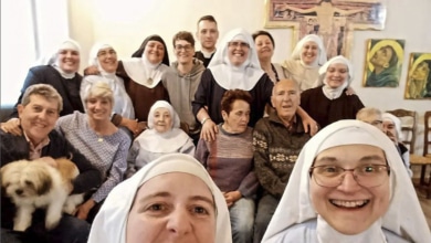 La Conferencia Episcopal insinúa que el 'cisma' de las monjas "parece fruto del engaño de una secta"