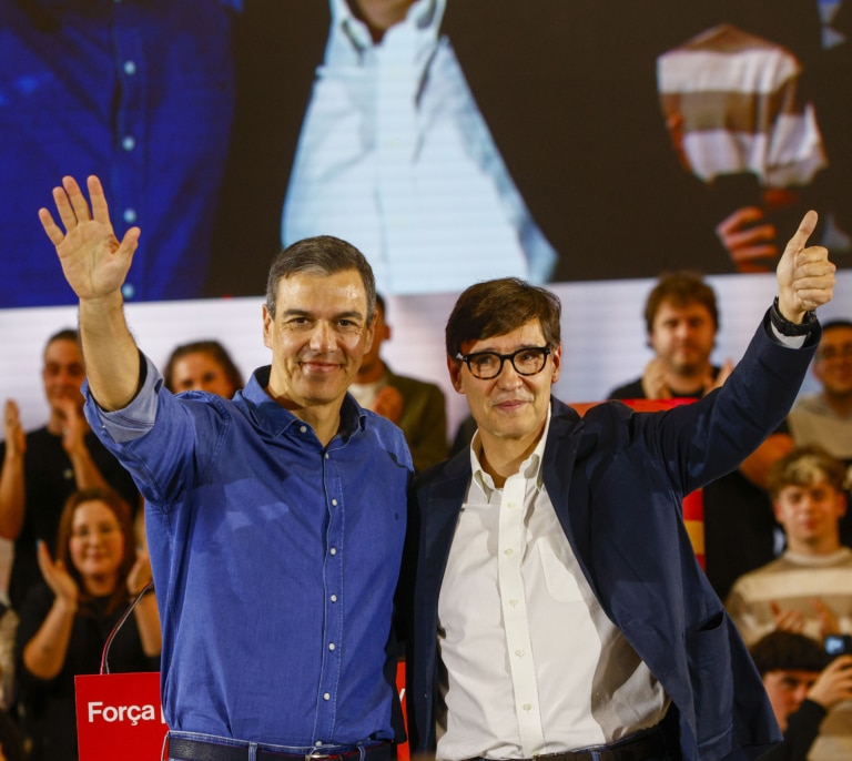 Sánchez: "Me tenéis dispuesto para hacer frente a la máquina del fango de Feijóo y Abascal"