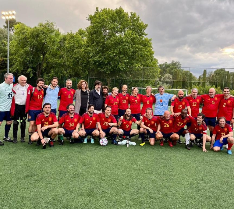 La Cervantina, el equipo de escritores españoles que se va a jugar la Eurocopa a Alemania: "Vamos a ganar"