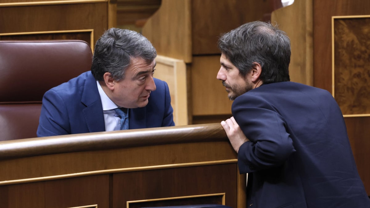 Sumar y otros socios del PSOE se alían con el PP para rechazar el cambio de posición en el Sáhara