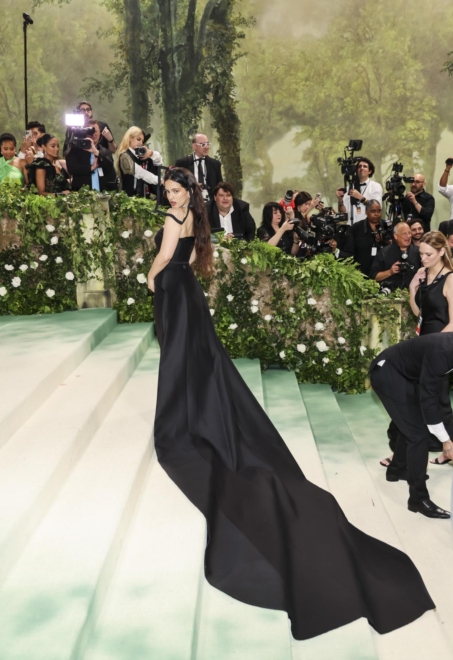 Rosalía con un diseño de Dior en la Met Gala.