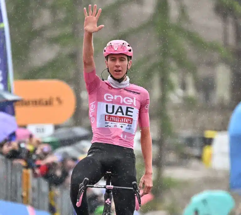 La superioridad de Pogačar en el Giro genera debate: ¿despotismo o ambición?