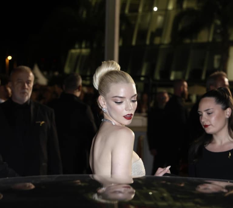 El renacer de la estrella de cine: Anya Taylor-Joy arrasa en Cannes con su pasarela de lookazos