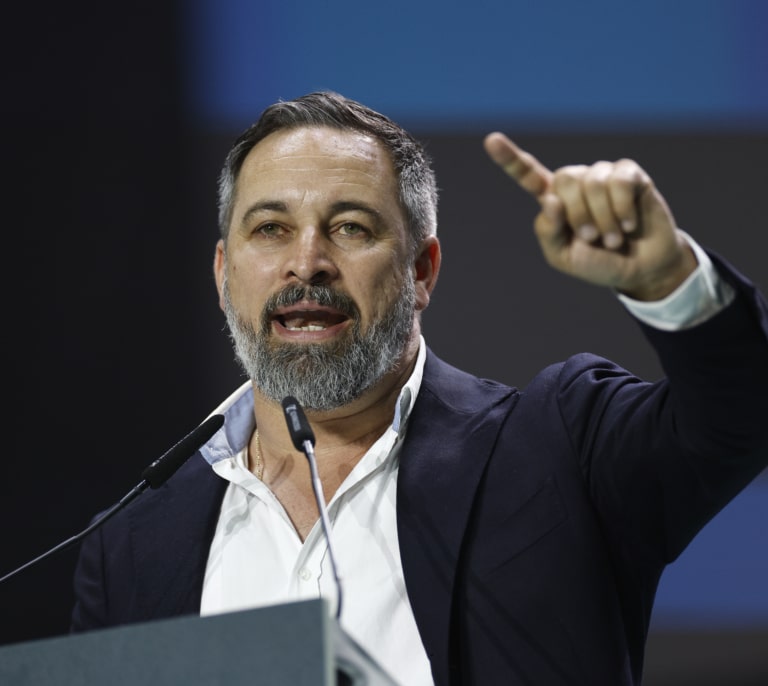 Abascal tacha al PP de "derechita cobarde y estafadora" y le culpa de la continuidad de Sánchez en el Gobierno