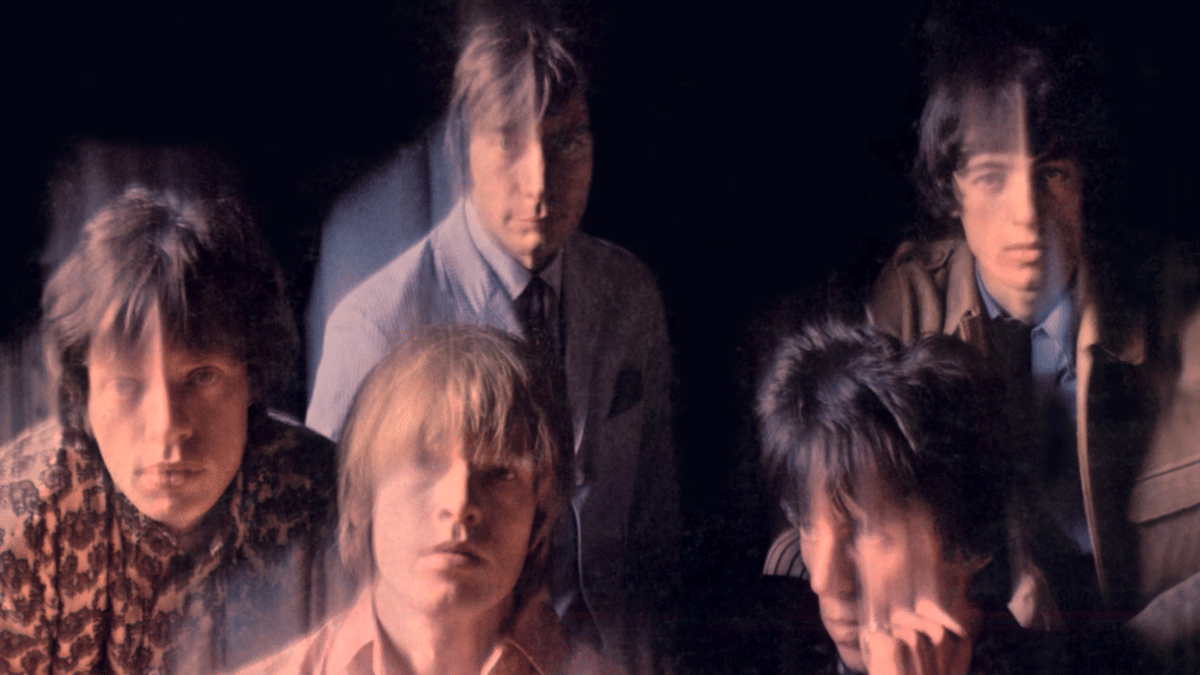 Los Rolling Stones, todavía con Brian Jones, en la portada de 'Aftermath', el álbum que incluyó "Paint it, Black".