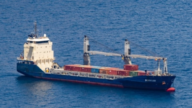 España asegura ahora haber denegado la escala a un buque con armas destinado a Israel