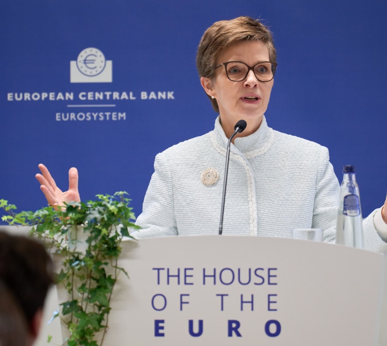 El BCE traslada a los ministros del euro que los bancos con más capital refuerzan la economía en plena opa de BBVA
