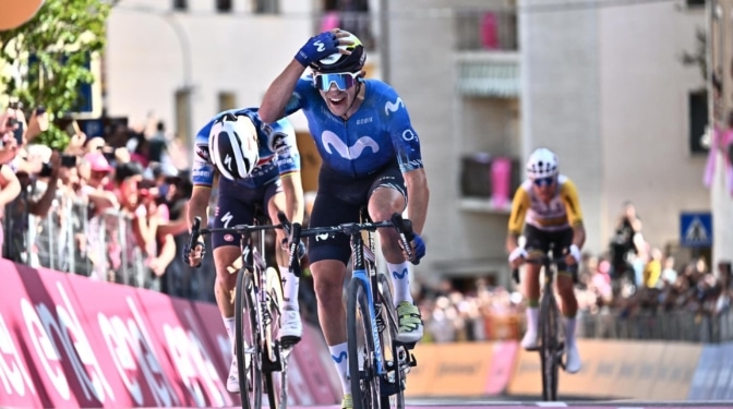 Pelayo Sánchez se consagra en la Toscana y consigue la primera victoria española en el Giro en cinco años