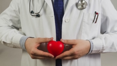 El alimento con olor a azufre que protege el corazón y debes tomar, según un médico experto en longevidad